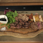 リベロ - お肉４種盛り合せ