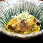 虎白 - 蒸し鮑　肝ソース　葛切　柚子のジュレ
      