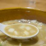 JON PAN - 大きく刻んだ生玉ねぎがシャクシャクと良いアクセントになってます。
