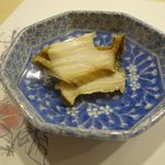 旬菜 おぐら家 - 松茸を待つ間に食べた黒あわびは、やわらかな食感と磯の香りが立って大変美味。