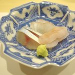 旬菜 おぐら家 - 続いては生さば、せいご、めばるの刺し身が目の前に。どの刺し身も新鮮そのもので美味しく楽しめましたが、特に甘味が強く感じられた生さばが美味しく楽しめました。