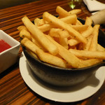 バー＆ラウンジ  トゥエンティエイト - ホクホクのフライドポテト（案外、量がありました）