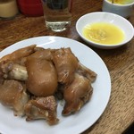 豚の味珍 - 足  柔らかくてうまい！