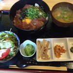 あっちゃんの台所 - マグロユッケ丼定食