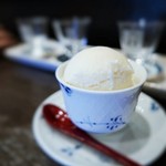 酒蔵BAR えん - 酒粕のアイスクリーム