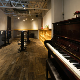 日本酒ギャラリー 壺の中_1