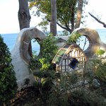 gallery & cafe くらのす - お庭のカエル壁：2010年10月