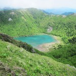 山頂しらね - 霧が抜けて五色沼が見えてきた