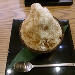 スカラベ別邸 - ほうじ茶のかき氷 ￥600