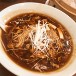 京華小吃 - サンラータン麺