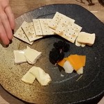 Sai - 【H28.8.11】チーズの盛り合わせ９００円。