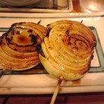 やき鳥三太郎 - 玉ねぎ２本 ２２０円(税込)(2015年11月21日撮影)