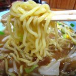 ラーメン大元 - 特徴的な極太の麺！