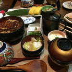 うなぎ屋　たむろ 本丸 - 皮パリパリ旨し。
                                
                                ひつまぶし