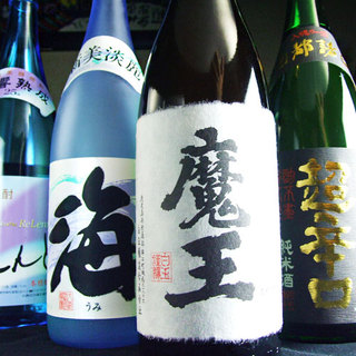 日本各地の豊富な日本酒を取り揃えております