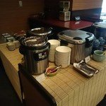 h Resutoran Iroha - ご飯、味噌汁、漬物、カレーコーナー