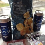 Irma - ドリンク写真:ポテトチップス/生ハム/紫キャベツのサラダ