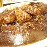 名物肉カレー黒(並)900円が 金曜カレーの日で700円 ごはん少な目