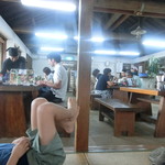 ゆいまーる - 座敷席に着席です