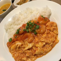 倶楽湾 - エビと卵のチリソース炒めかけご飯