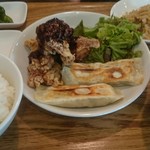 ななし食堂 - Aランチ 棒餃子、唐揚げ黒酢ソース 700円