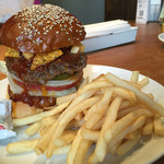 見てみぃ～！このバーガー！