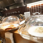 紅い扉の中華や 皆慶 - なか