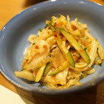 紅い扉の中華や 皆慶 - 豚耳辛子和え