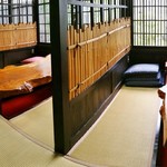 ぼたん鍋処 如月庵 - 掘りごたつタイプ