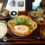 母屋カフェ ときの屋 - きれいに盛り付けされてます。ランチ850円です。