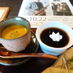 母屋カフェ ときの屋 - 小さなスープに、コーヒーゼリー。手間かかってますねー。