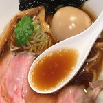 本町製麺所 阿倍野卸売工場 中華そば工房 - 名物中華そば(650円)スープ