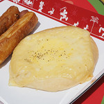 マンマ・ビスコッティーズ・ベーカリー - チーズフォカッチャ（￥270）