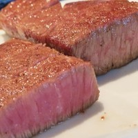 ステーキハウス 優味 - 2014年11月再訪時
                  ヒレステーキのアップ