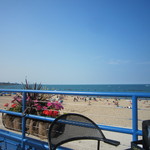 Castaways Bar & Grill - ２階デッキにCASTAWAYさんがある