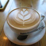 フラットホワイト コーヒー ファクトリー - ラテ360cc530円