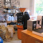 フラットホワイト コーヒー ファクトリー - 焙煎作業場