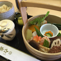 六盛 - 手をけ弁当