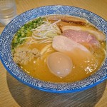 特製濃厚魚介らーめん 980円（中盛+50円）