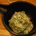 高原誠吉食堂 - 菊菜としめじのごま和え