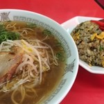 大陸 - 定番のラーメンセット