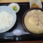 とん汁 たちばな - とん汁定食（並盛）　950円