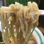 麺壱 吉兆 - 青竹による「平打ち麺」