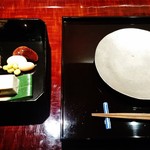 『茶菓色々』(1600円)と銀色の取皿～♪(^o^)丿