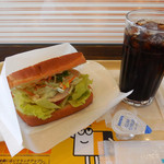 Dotoru Ko-Hi-Shoppu - ...朝カフェ・セット「Bセット 蒸し鶏とバジルポテト～ドリンク付き（390円）」、所謂"加瀬"側の貴重なカフェ/飲食店✨