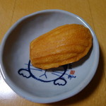 54769890 - お土産のマドレーヌ