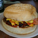 Meskla Dos - マガ・ラヒ・マインマンズバーガー　1ポンド（450ｇ）のパテ