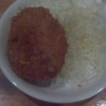 飲食笑商何屋ねこ膳 - ねこ膳特製コロッケ 税込180円
