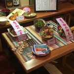 Genki Izakaya Kouta - シンパチキング店先メニュー。食事が終えて出るといくつか終了していました。