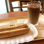 ドトールコーヒーショップ - ジャーマンドック220円
アイスラテ250円